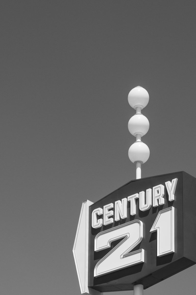 Street photo in San Jose, United States by Quinton Mckimm