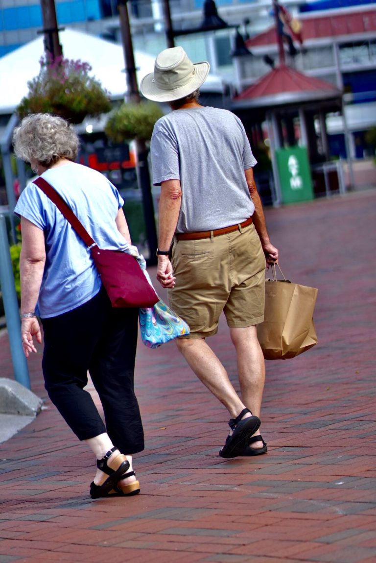 Street photo in Baltimore, United States by Strasser Gozev