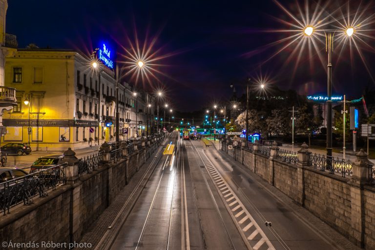 Street photo in Kraków, Poland by Róbert Árendás