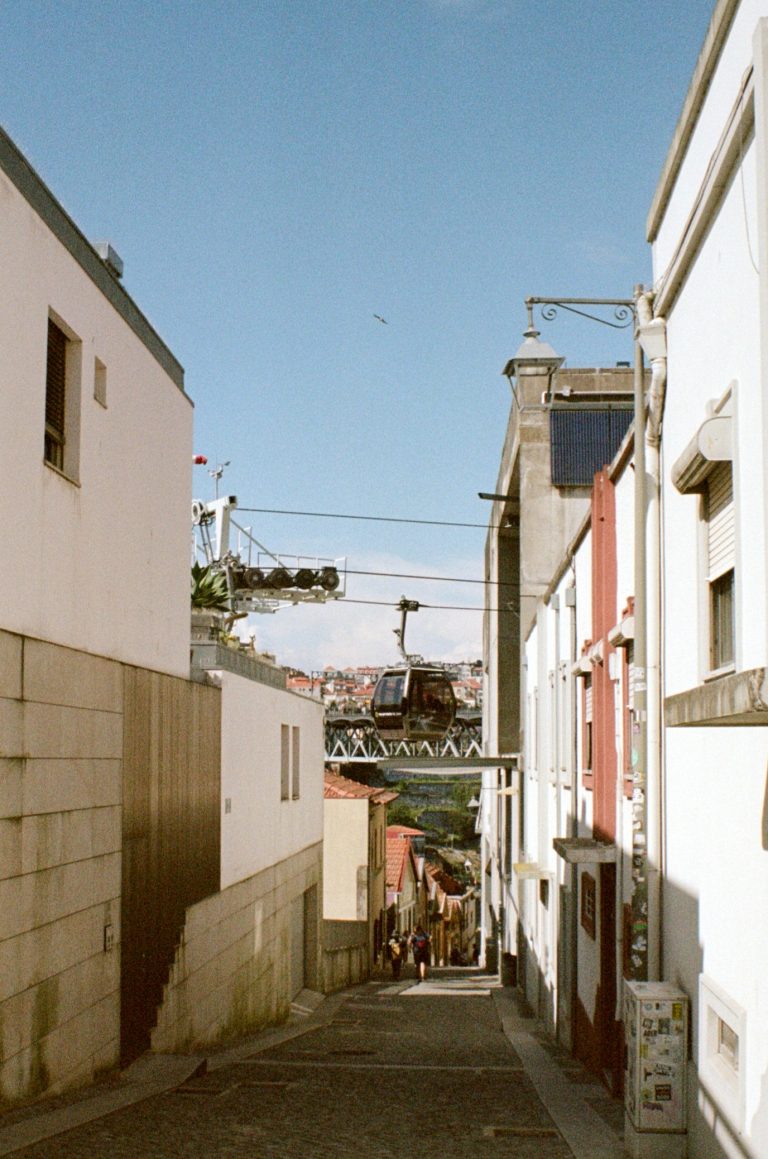 Street photo in Vila Nova de Gaia, Portugal by Annie Wang