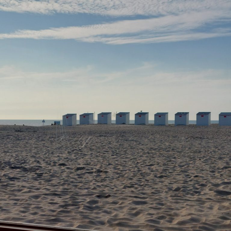 Street photo in Oostduinkerke, Belgium by Luc Scheltens