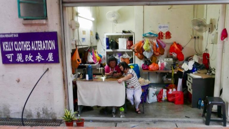 Street photo in Kluang, Malaysia by Nik TAN