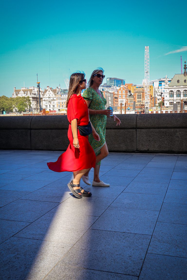 Street photo in London, United Kingdom by Thomas Baxter