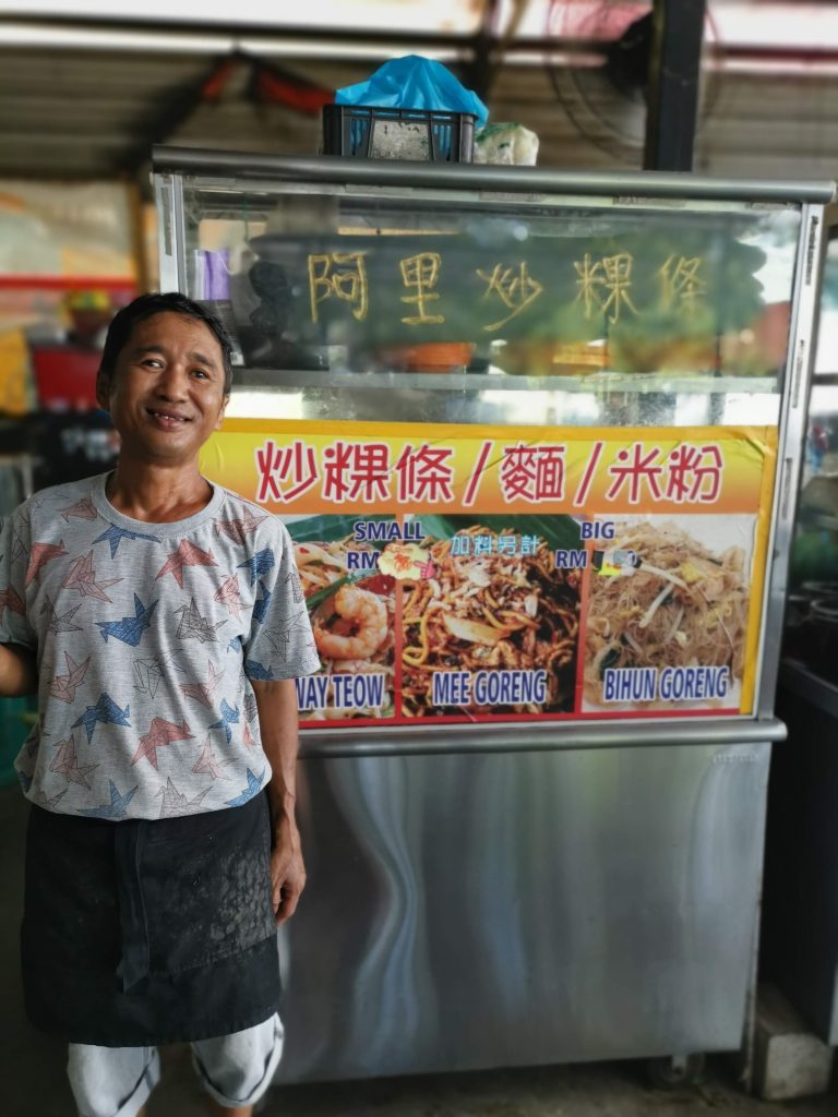 Street photo in Langkawi Island, Malaysia by Nik TAN