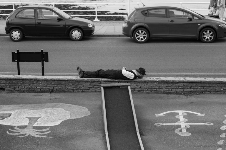 Street photo in Aberystwyth, United Kingdom by Alison Ball