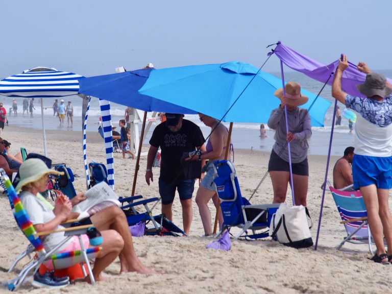 Street photo in Ocean City, United States by Rob Kleiner