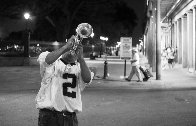 Street photo in New Orleans, United States by Richard Buchanan