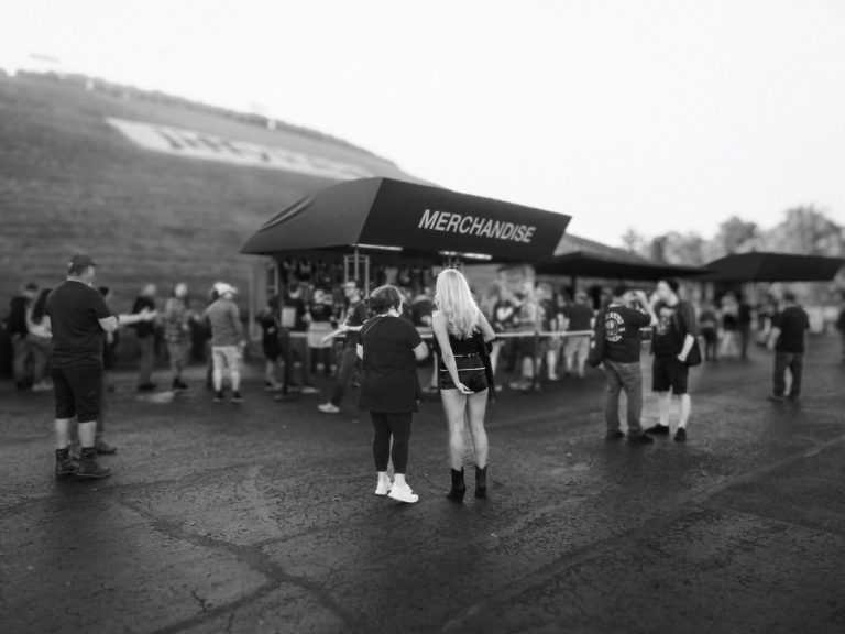 Street photo in Bristow, United States by Leo Crespo