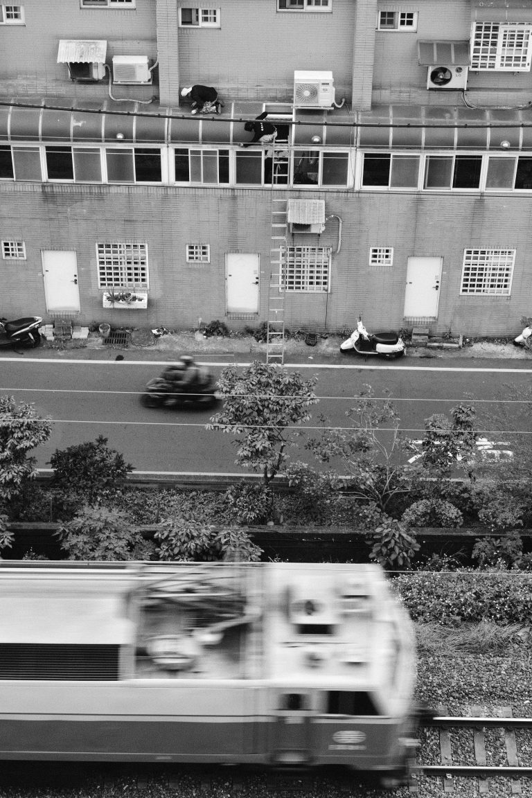 Street photo in Hsinchu, Taiwan by Tiago Martino
