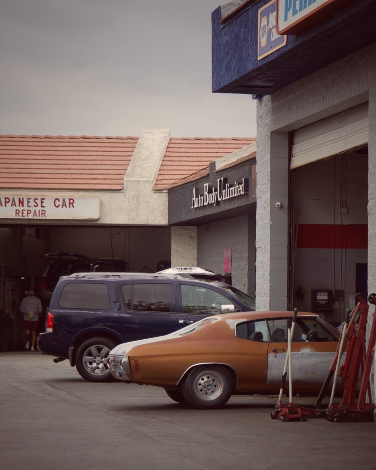 Street photo in Simi Valley, United States by Dominic Coggiola