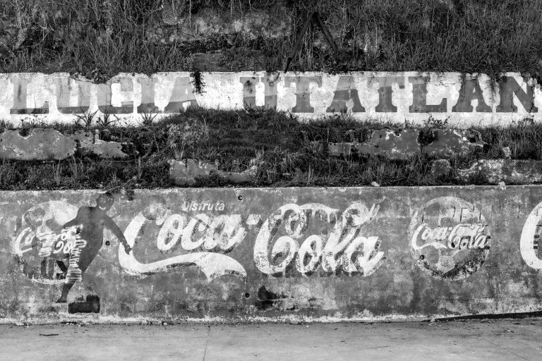 Street photo in Santa Lucía Utatlán, Guatemala by Duncan Aitken