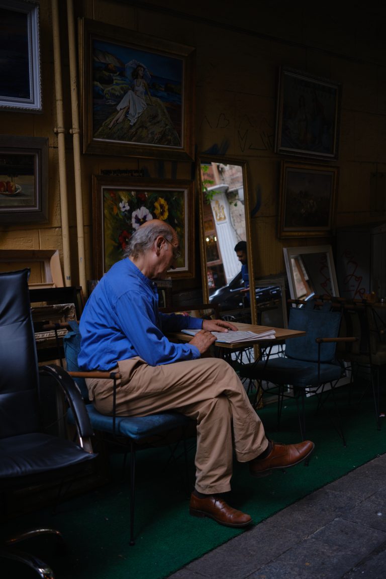 Photo by Alexander Talavirya