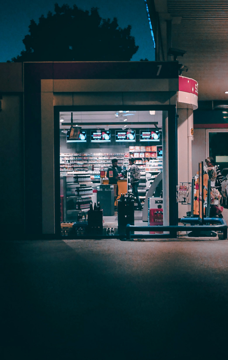 Street photo in Regensburg, Germany by Tim Kagerbauer