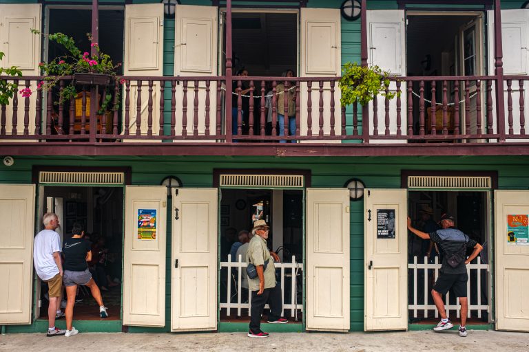 Street photo in Cayey, Puerto Rico by Mario Alegre