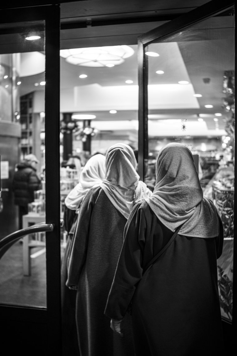 Street photo in Milan, Italy by Riccardo Natali