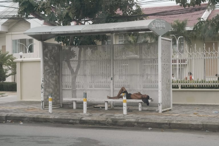 Street photo in Phnom Penh, Cambodia by Chung Loh