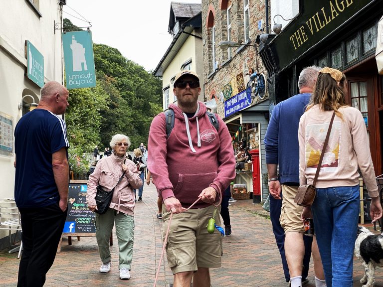 Photo by Simon Clarke