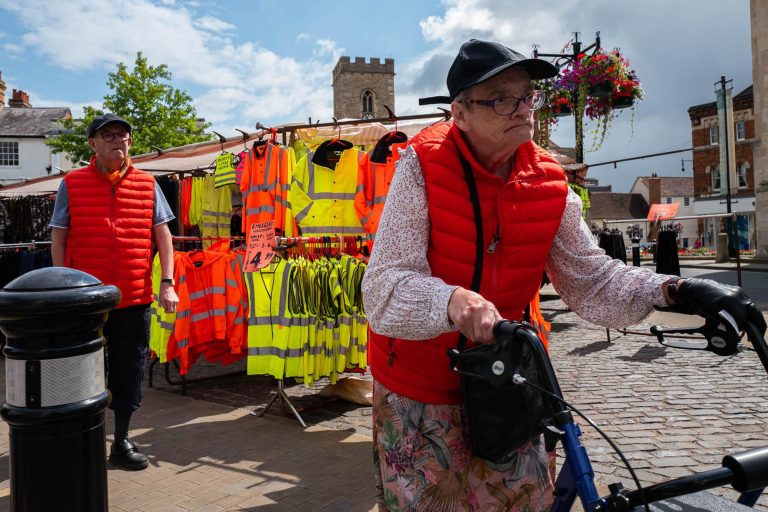 Street photo in Abingdon, United Kingdom by Michael Steptoe