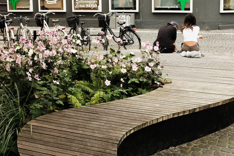 Street photo in Aalborg, Denmark by Simon Kern