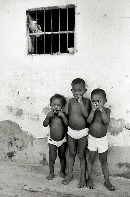Street photo in Chuao, Venezuela by Manuel Ricardo Pérez