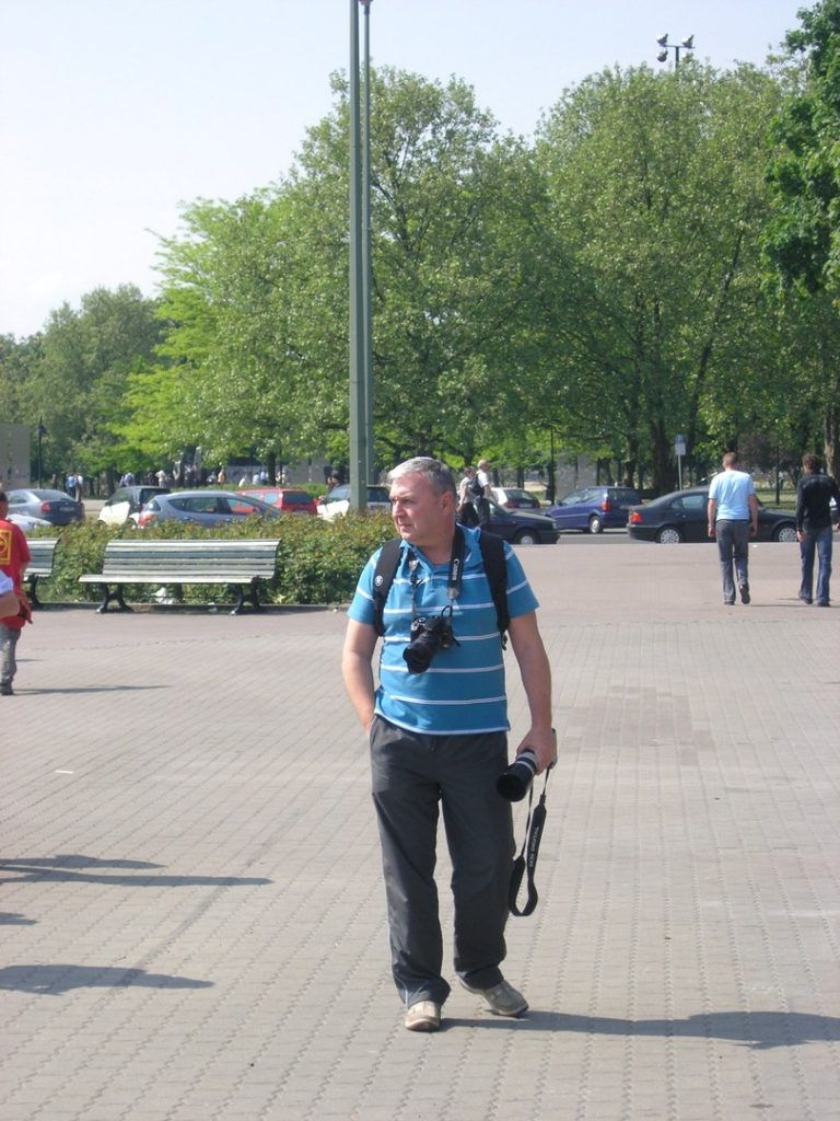 Street photo in Berlin, Germany by Feroce Boscaiolo