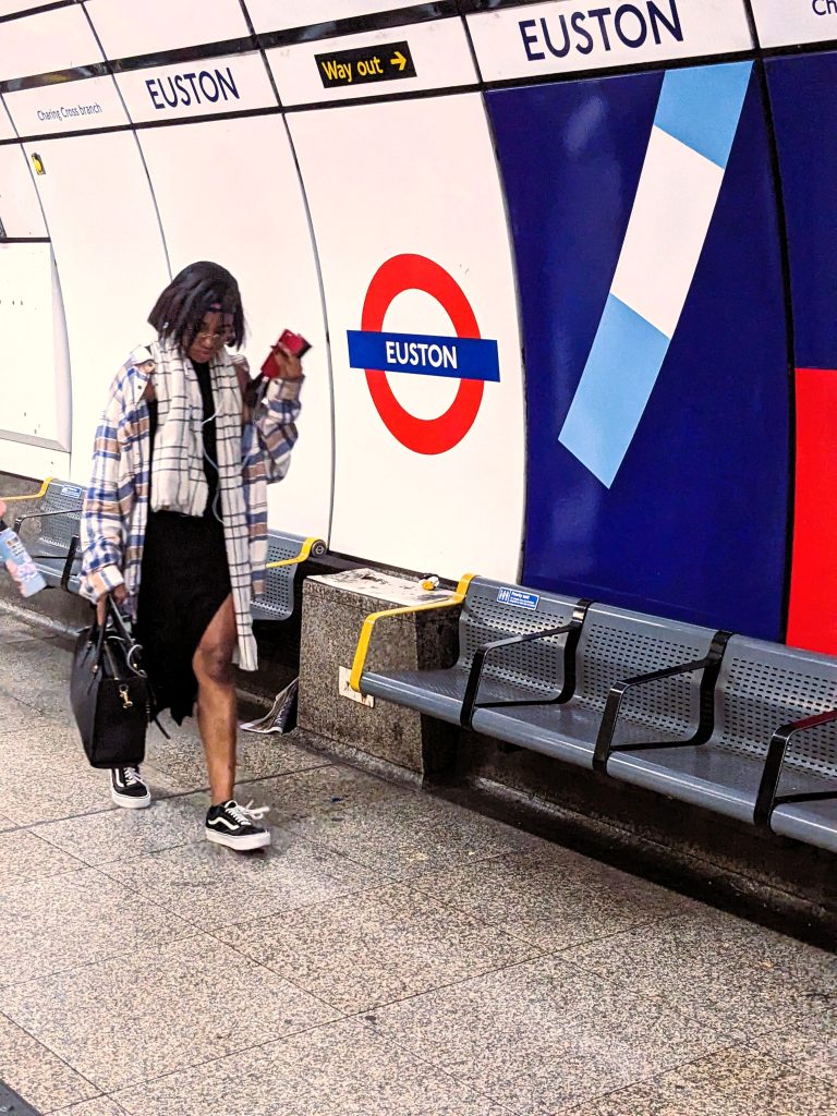 Street photo in London, United Kingdom by Trevor King