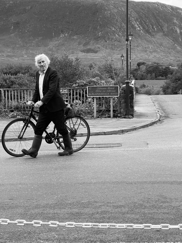 Street photo in Sligo, Ireland by Geoff Andrews