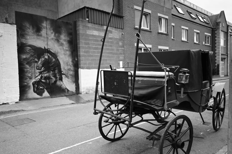 Street photo in Dublin, Ireland by Geoff Andrews