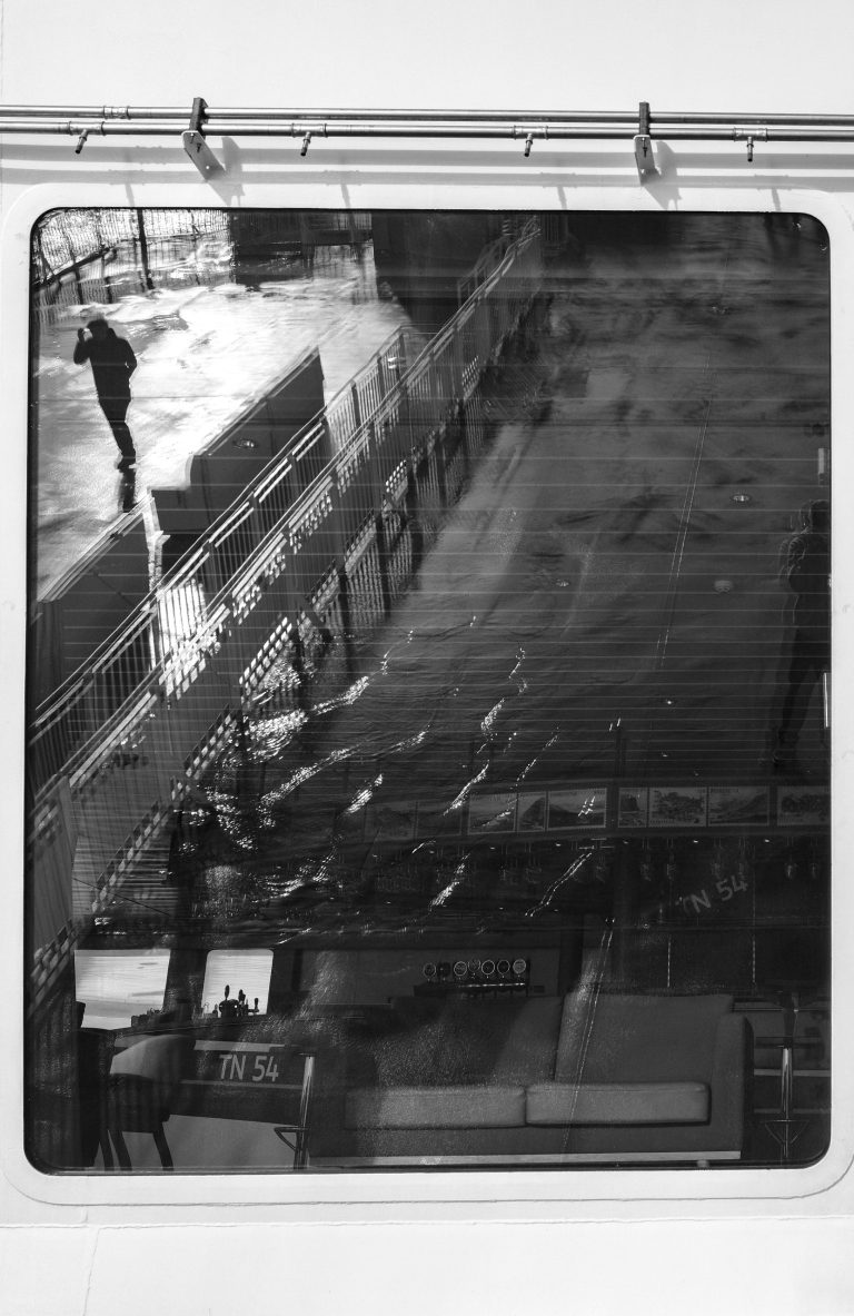 Street photo in the Faroe Islands by Thorsten Wenzel