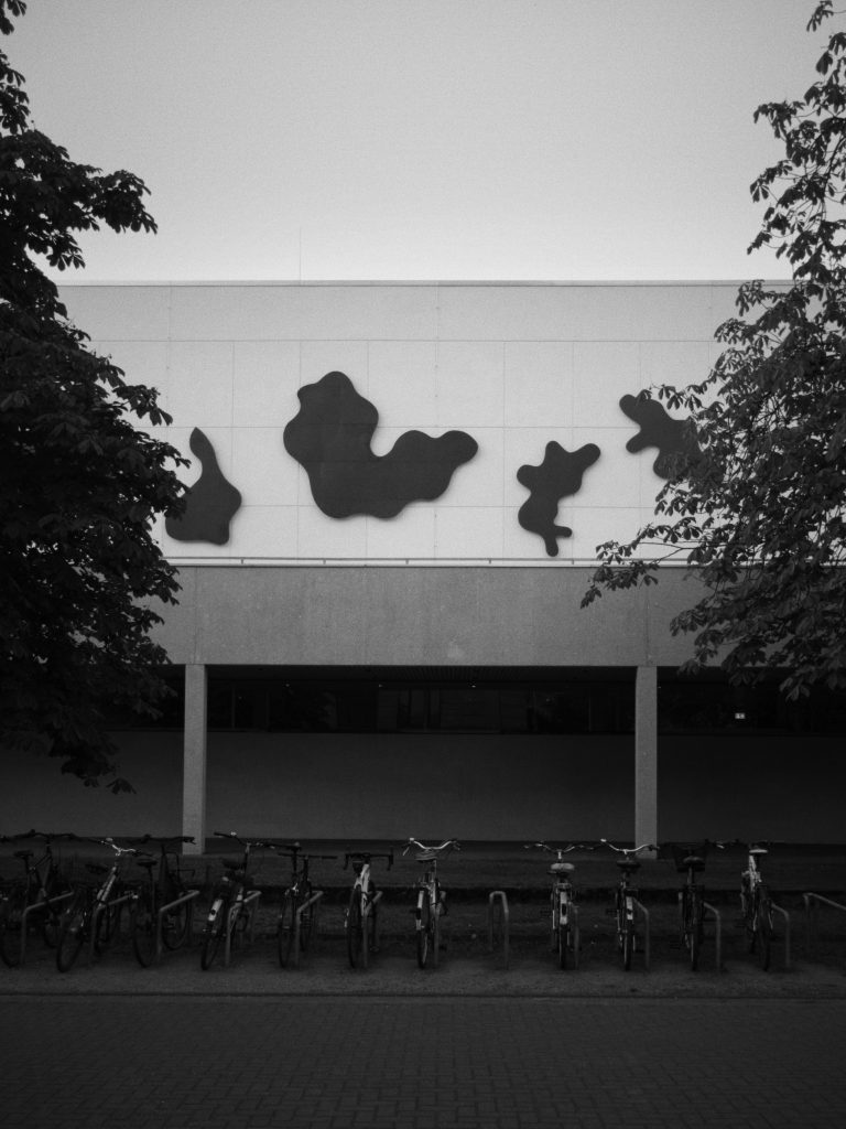 Street photo in Lower Saxony, Germany by Julius Emanuel