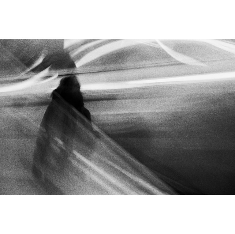 Street photo in London, United Kingdom by Sanpoom Punapanont