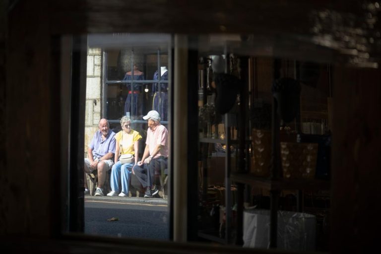 Street photo in Hebden Bridge, United Kingdom by Karl Pearson