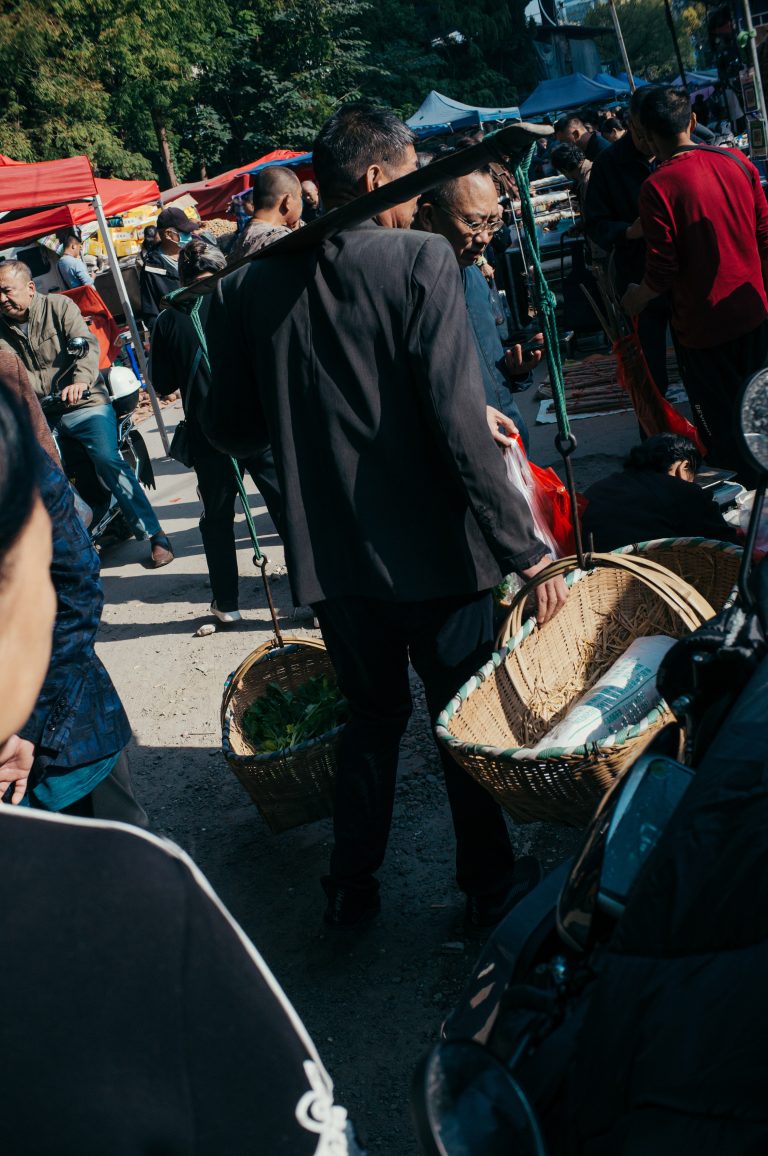 Street photo in Wuhan, China by 1081 Zhang