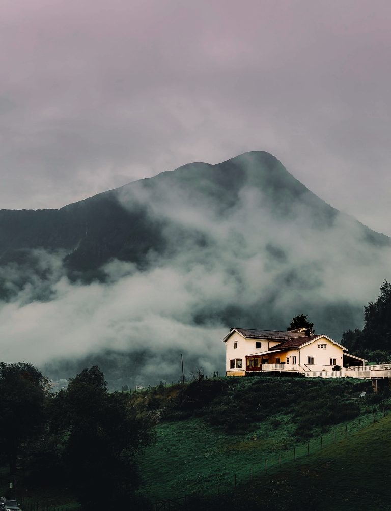 Street photo in Skjolden, Norway by Kamesh Jayanti