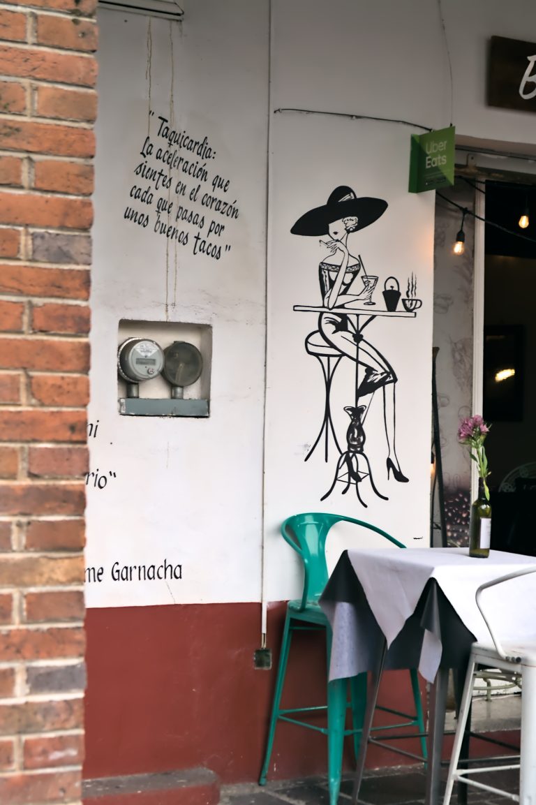 Street photo in Metepec, Mexico by Enrique Reyes