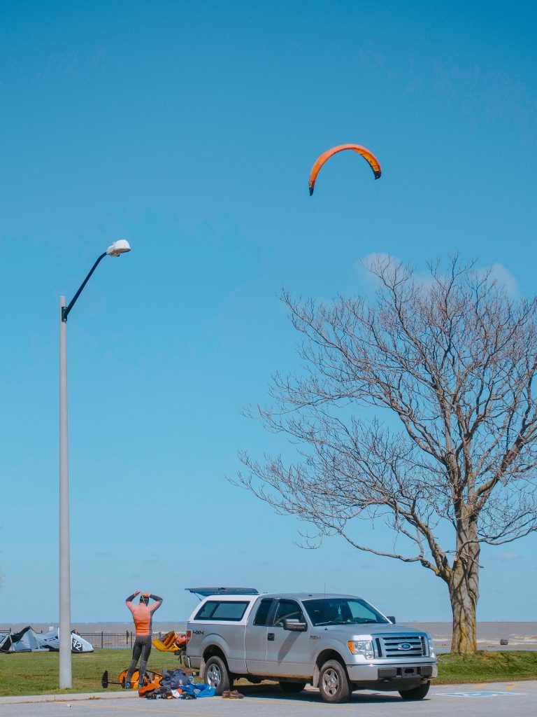 Street photo in Windsor, Canada by Steeve Rakotosolo