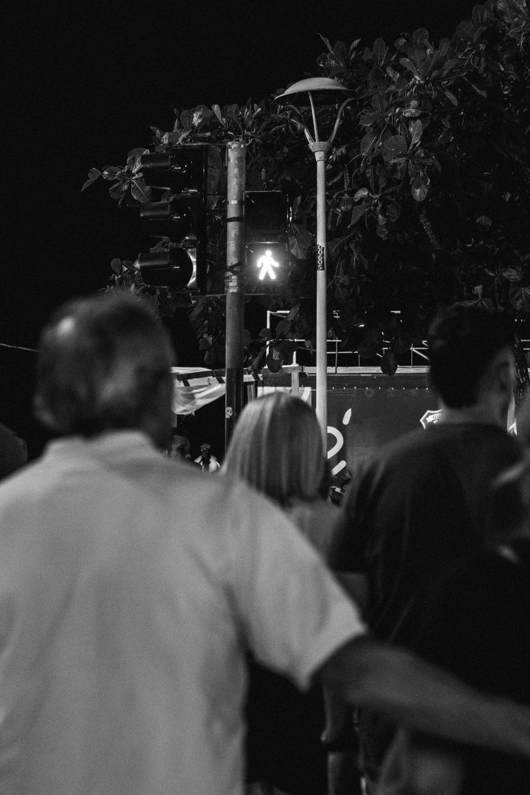 Street photo in Balneário Camboriú, Brazil by Otavio Romano