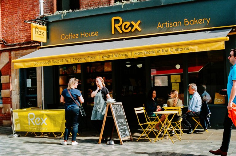 Street photo in Windsor, United Kingdom by Streetlandphotography DAY