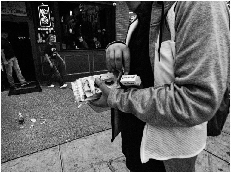 Street photo in Nashville, United States by Caleb Breaux