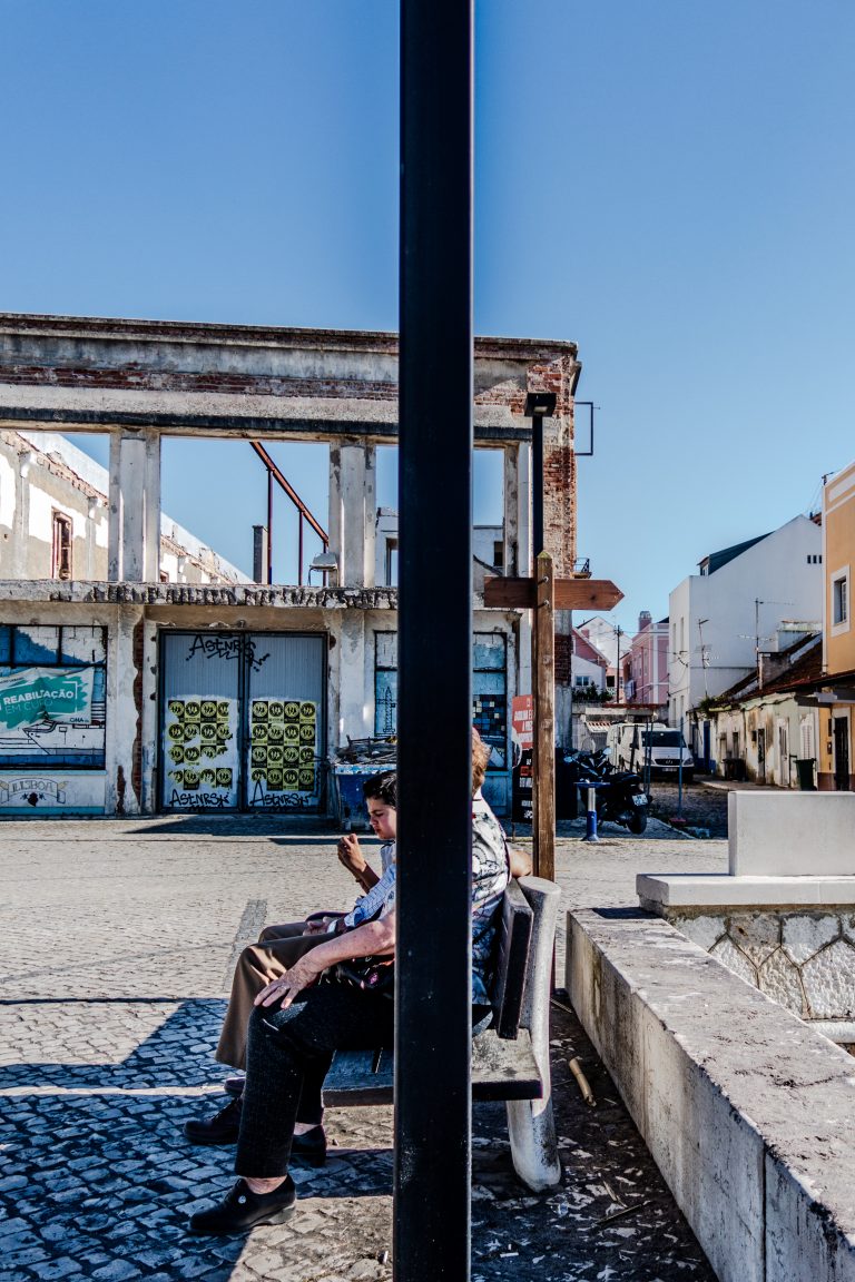 Street photo in Trafaria, Portugal by Deividson Rodrigues