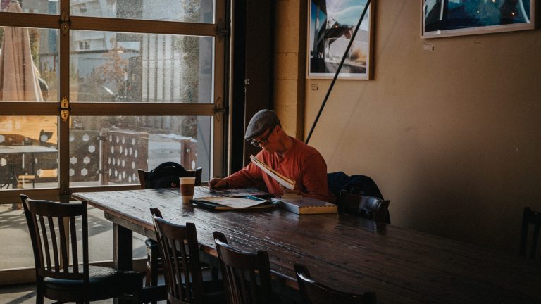 Street photo in Denver, United States by Eric Lutttermoser
