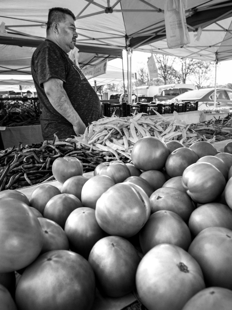 Street photo in Woodbridge, United States by Leo Crespo