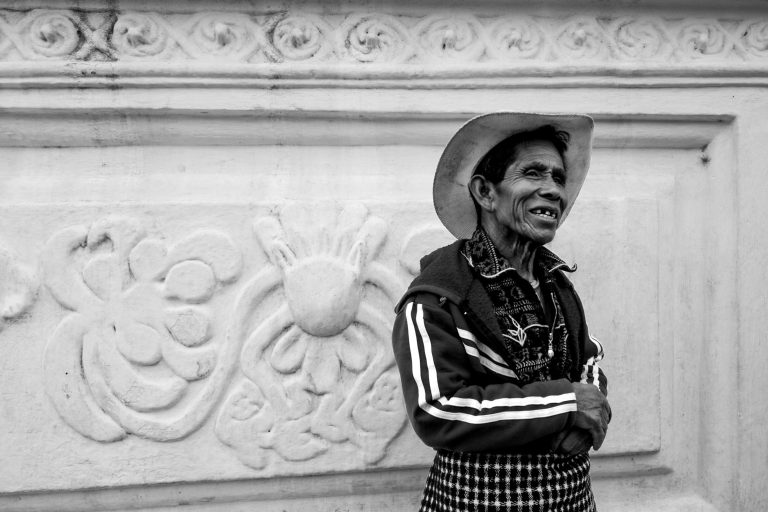 Street photo in Concepción, Guatemala by Duncan Aitken