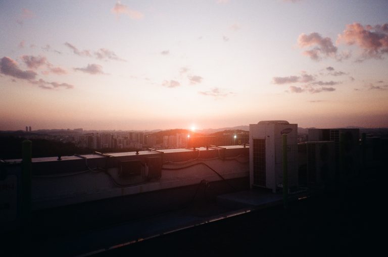 Photo by Bo-hjŏn Kim