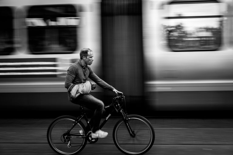 Street photo in Hanover, Germany by Claas Harmsen