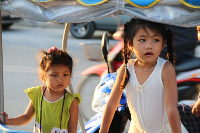 Street photo in Krabi, Thailand by Nik TAN