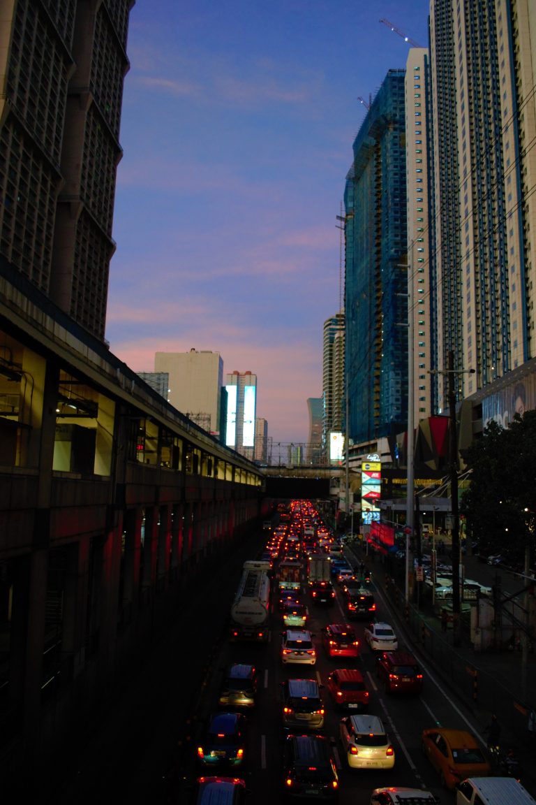 Street photo in Mandaluyong, Philippines by Aries Aliwalas
