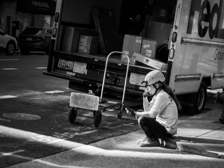 Street photo in Washington, United States by Leo Crespo