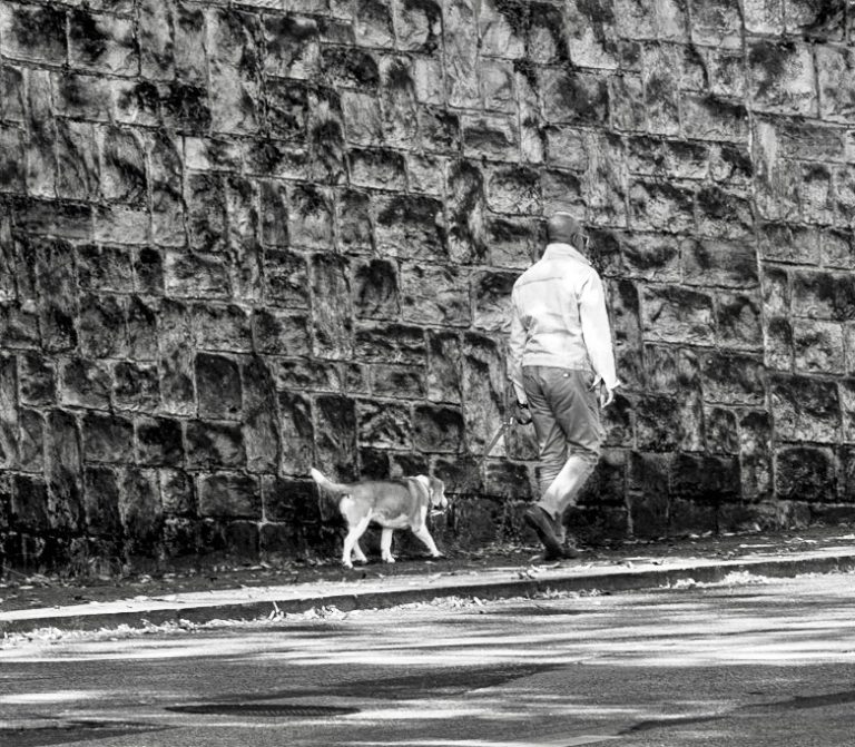 Street photo in Vevey, Switzerland by Alex Batista