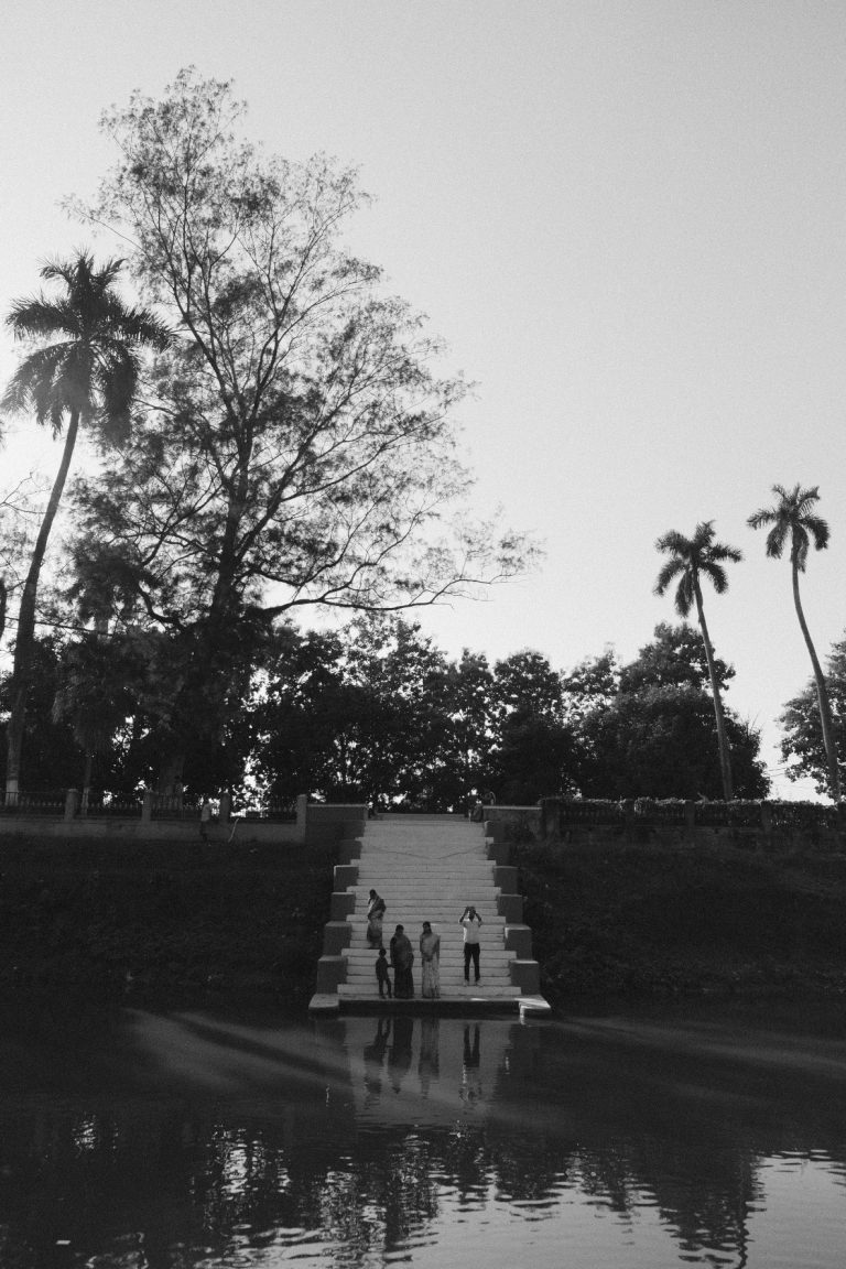 Street photo in Murshidabad, India by Tanwir Mir